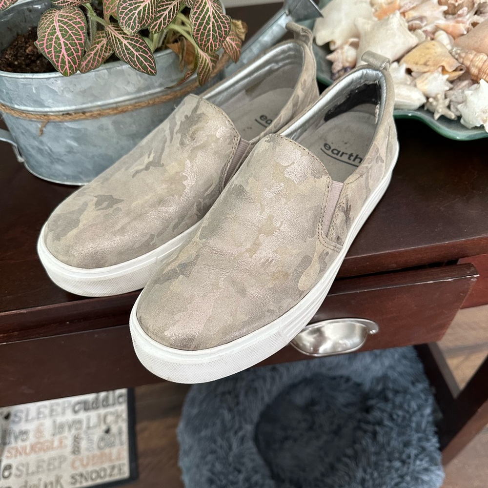 Earth slip on sneakers